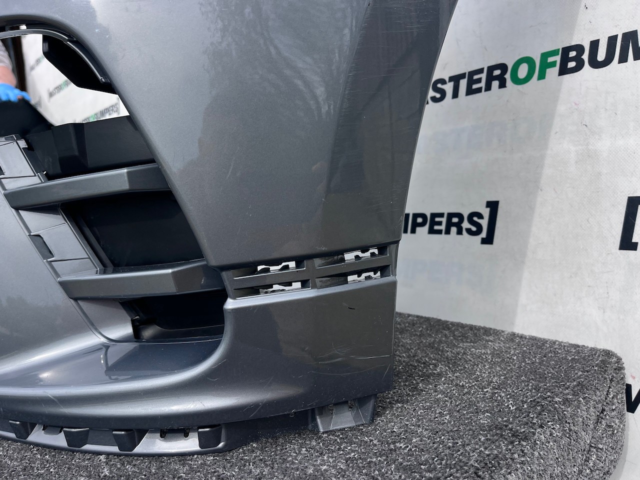 Range Rover Velar R-dynamic Hse Suv 2019-2023 Front Bumper 4 Pdc Genuine [p658]