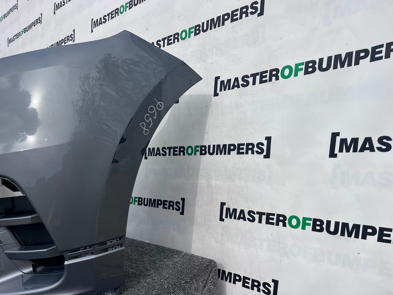 Range Rover Velar R-dynamic Hse Suv 2019-2023 Front Bumper 4 Pdc Genuine [p658]