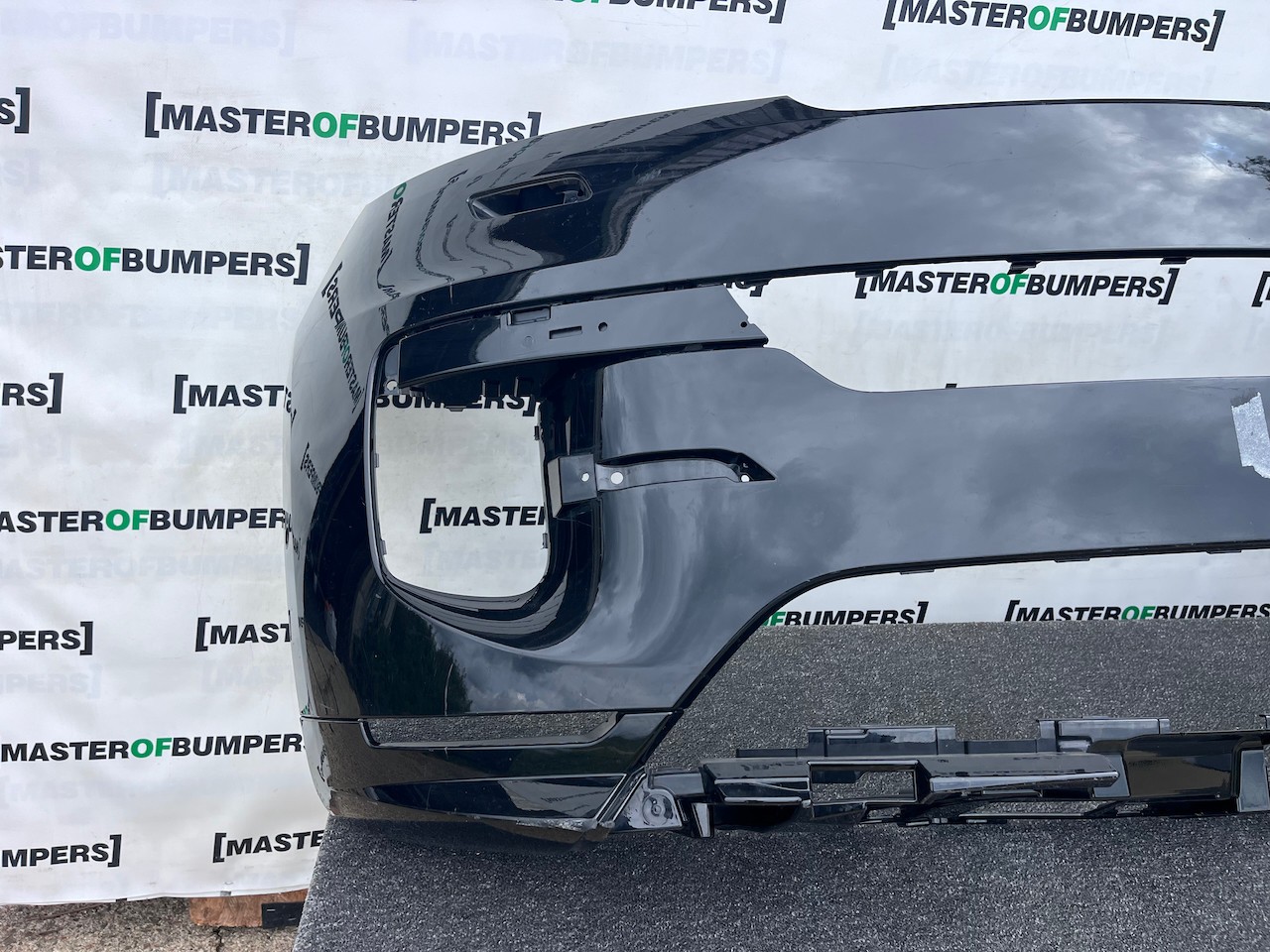 Range Rover Sport L461 Suv 2023-2026 Front Bumper 6 Pdc + Jets Genuine [p690]