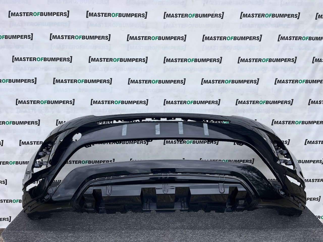 Range Rover Evoque R-dynamic Hse 2019-2023 Front Bumper 6 Pdc Genuine [p692]