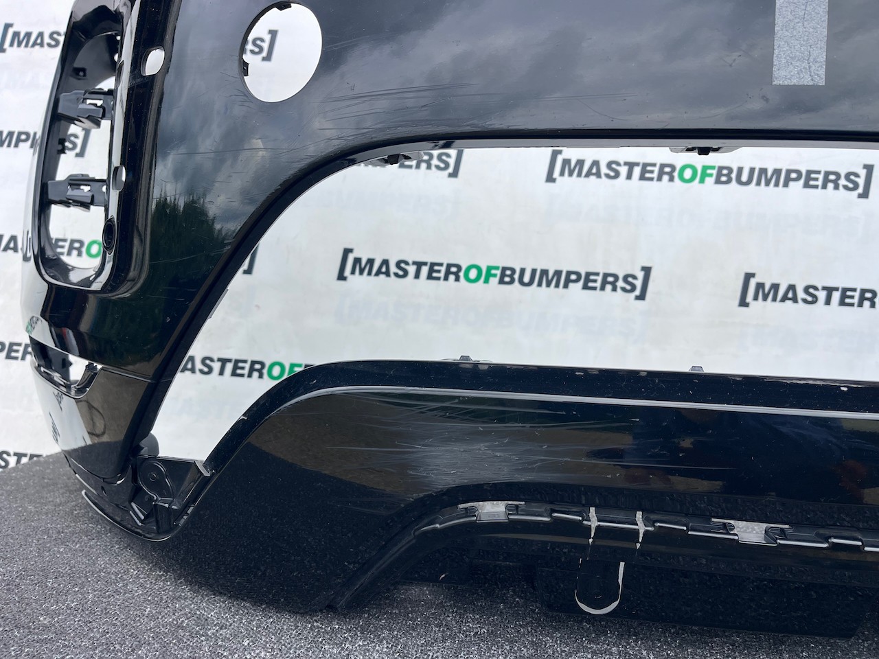 Range Rover Evoque R-dynamic Hse 2019-2023 Front Bumper 6 Pdc Genuine [p692]