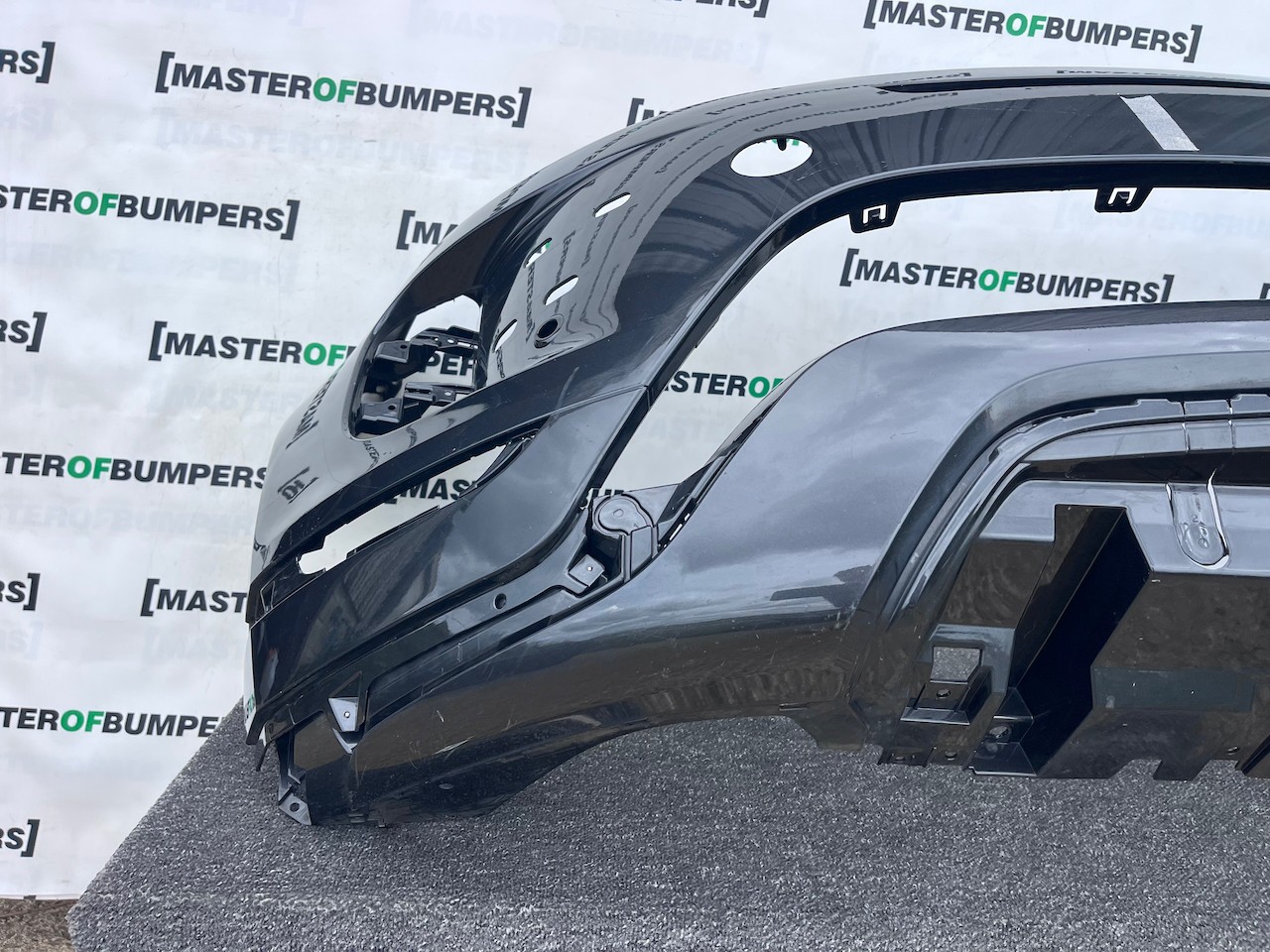 Range Rover Evoque R-dynamic Hse 2019-2023 Front Bumper 4 Pdc Genuine [p694]