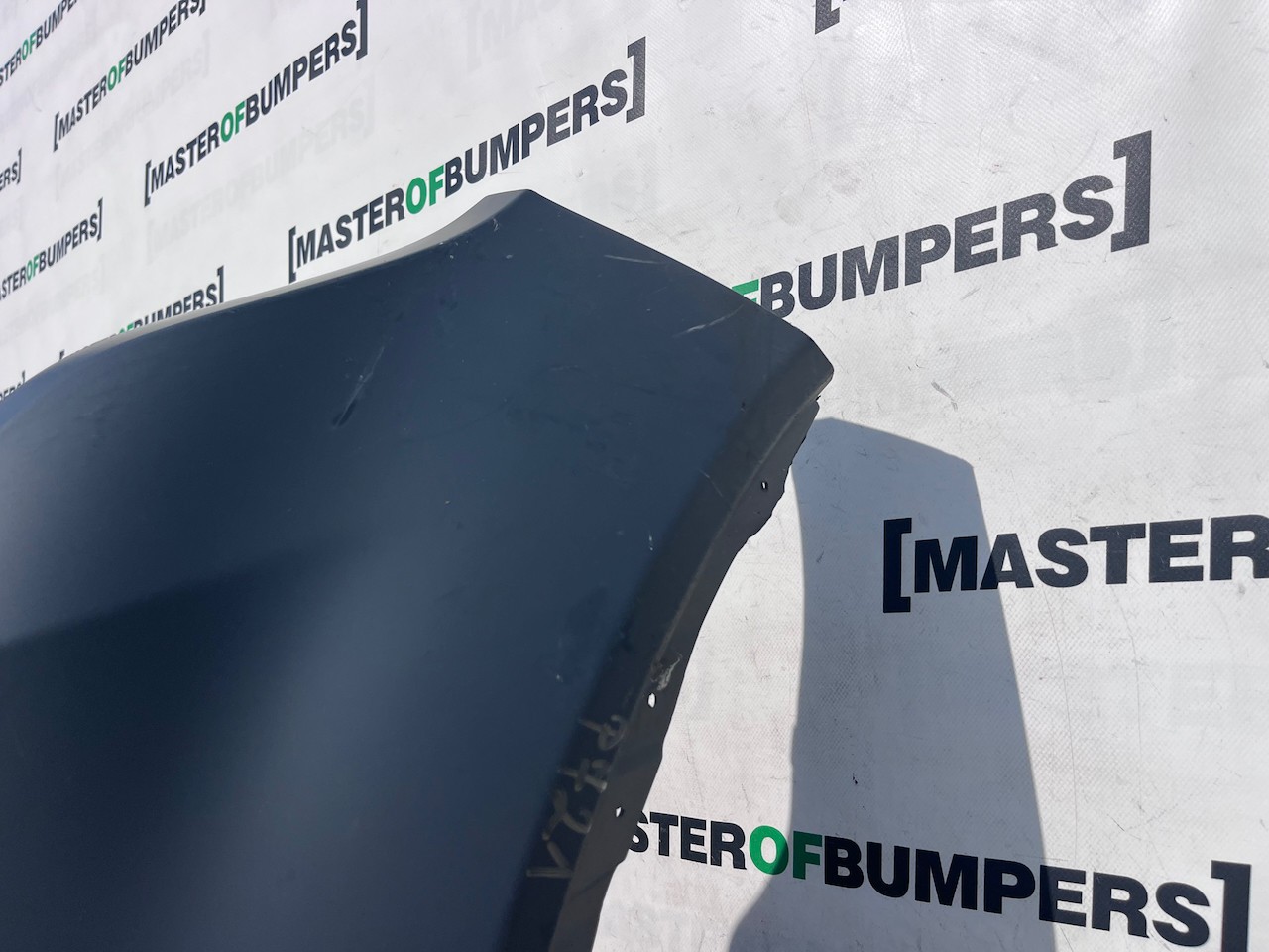 Range Rover Evoque Se Mk1 2011-2015 Front Bumper 4 Pdc No Jets Genuine [p721]