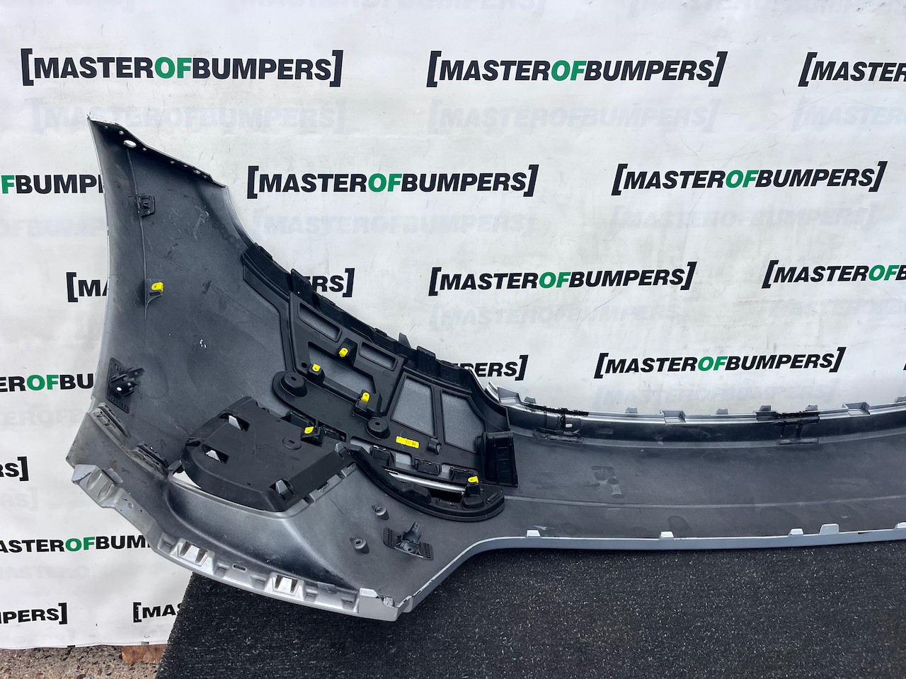 Range Rover Velar R-dynamic Hse Suv 2019-2023 Front Bumper 6 Pdc Genuine [p729]