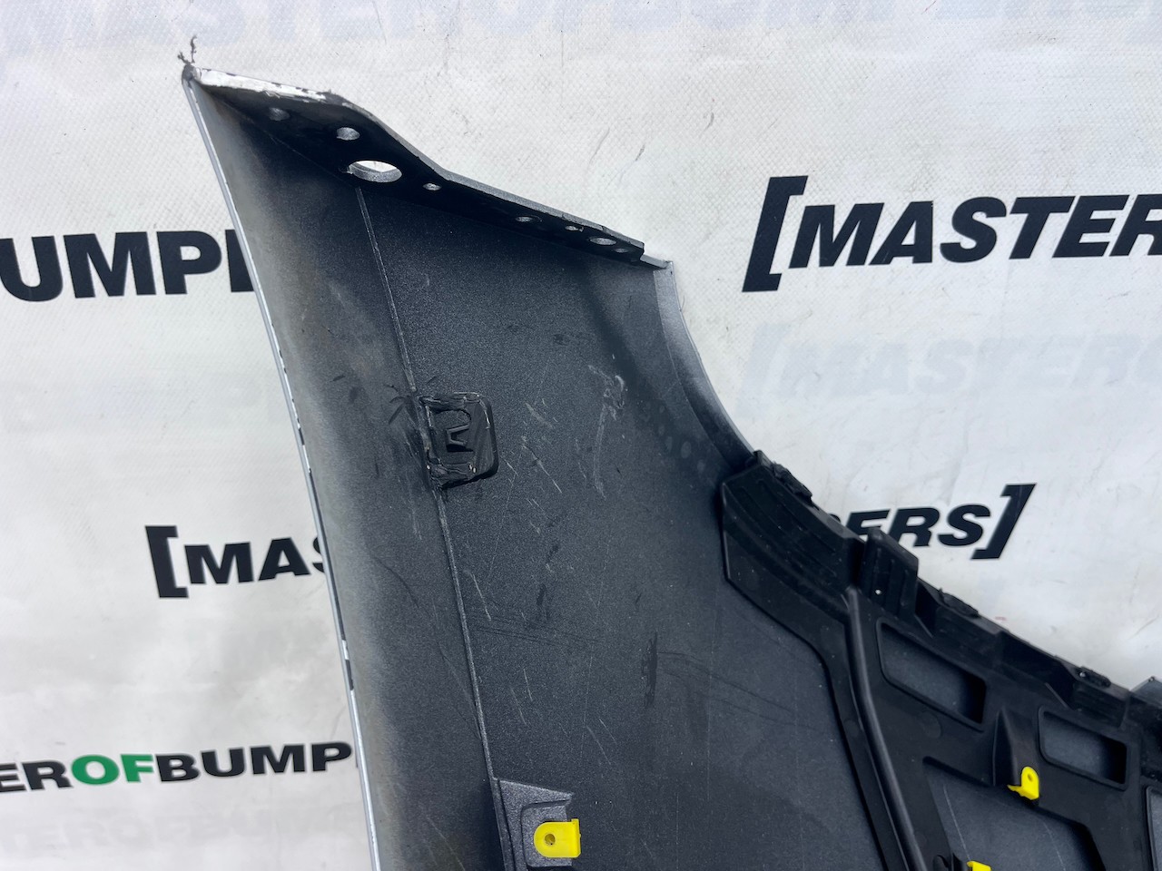 Range Rover Velar R-dynamic Hse Suv 2019-2023 Front Bumper 6 Pdc Genuine [p729]