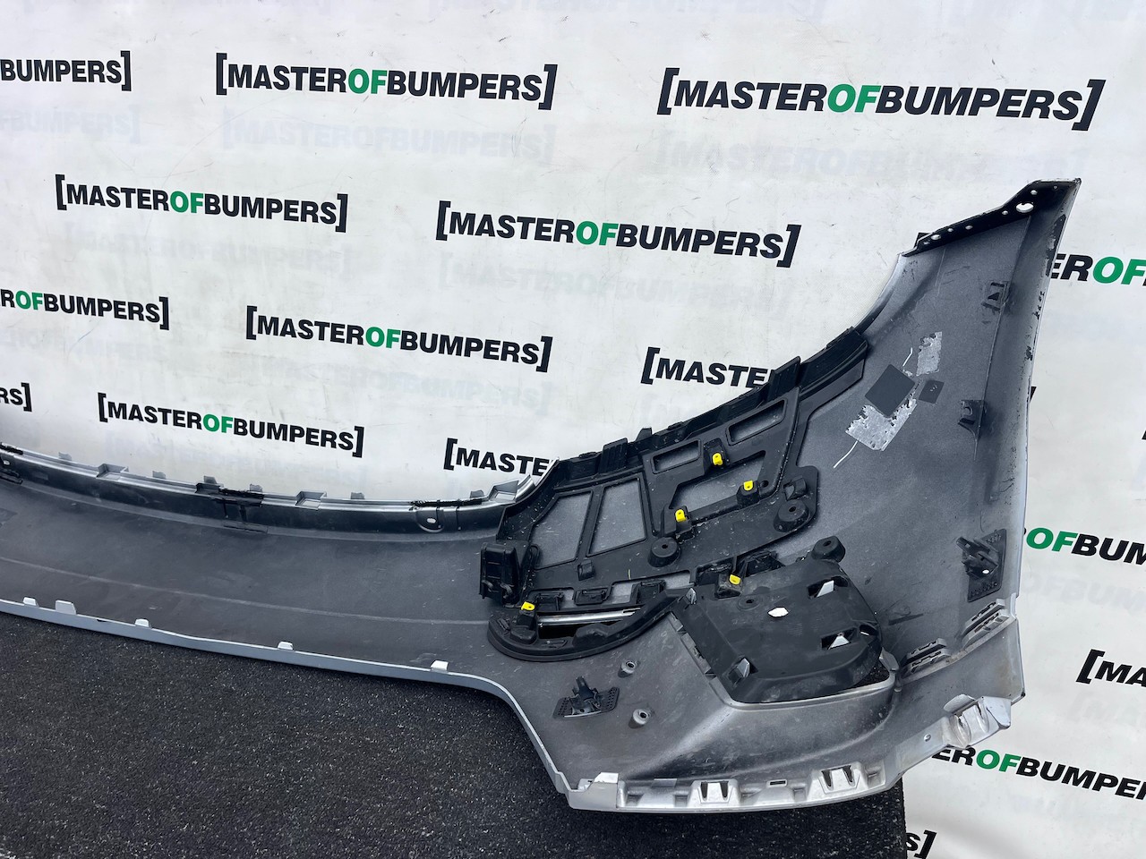 Range Rover Velar R-dynamic Hse Suv 2019-2023 Front Bumper 6 Pdc Genuine [p729]