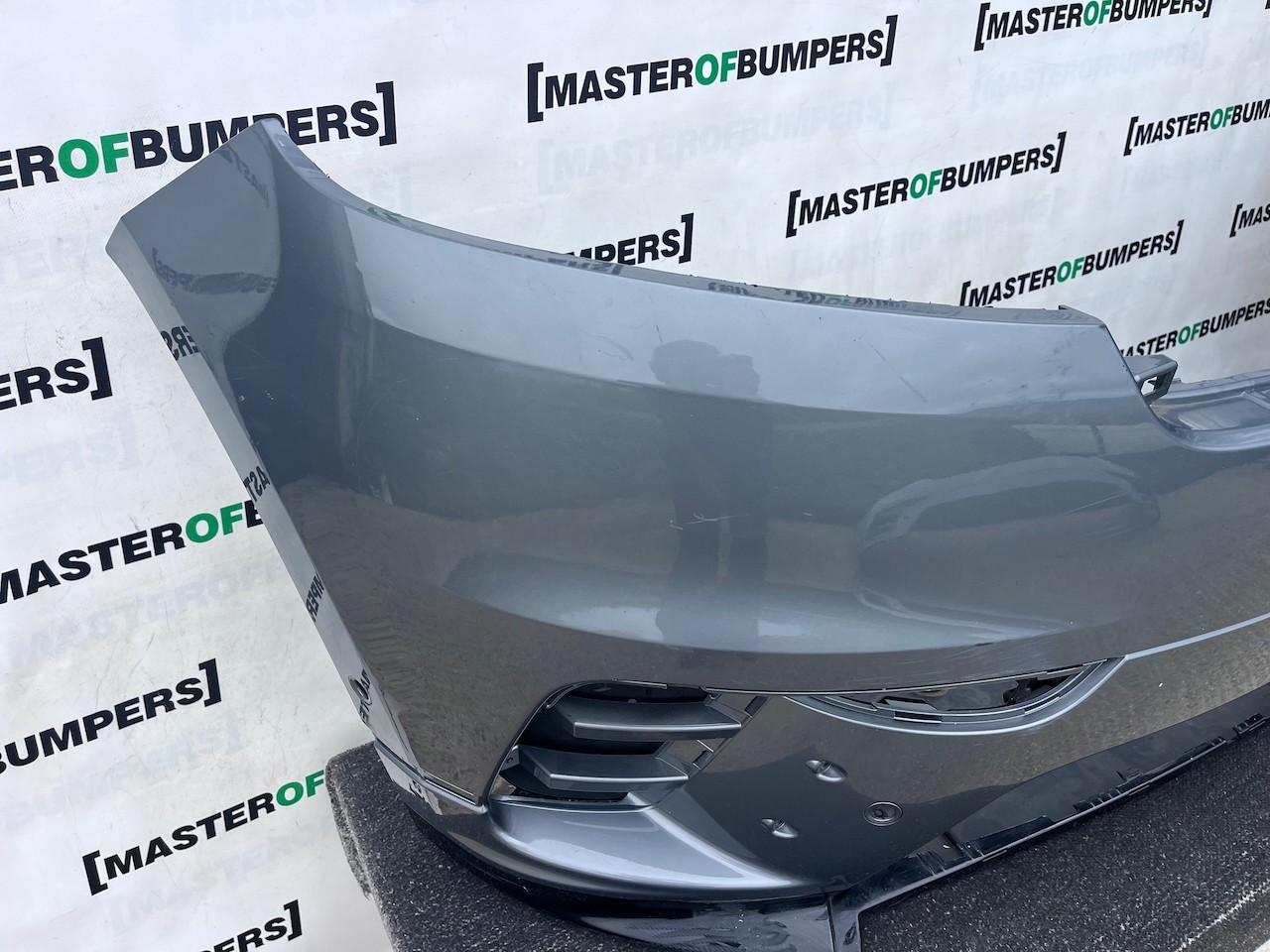 Range Rover Velar R-dynamic Hse Suv 2019-2023 Front Bumper 6 Pdc Genuine [p766]