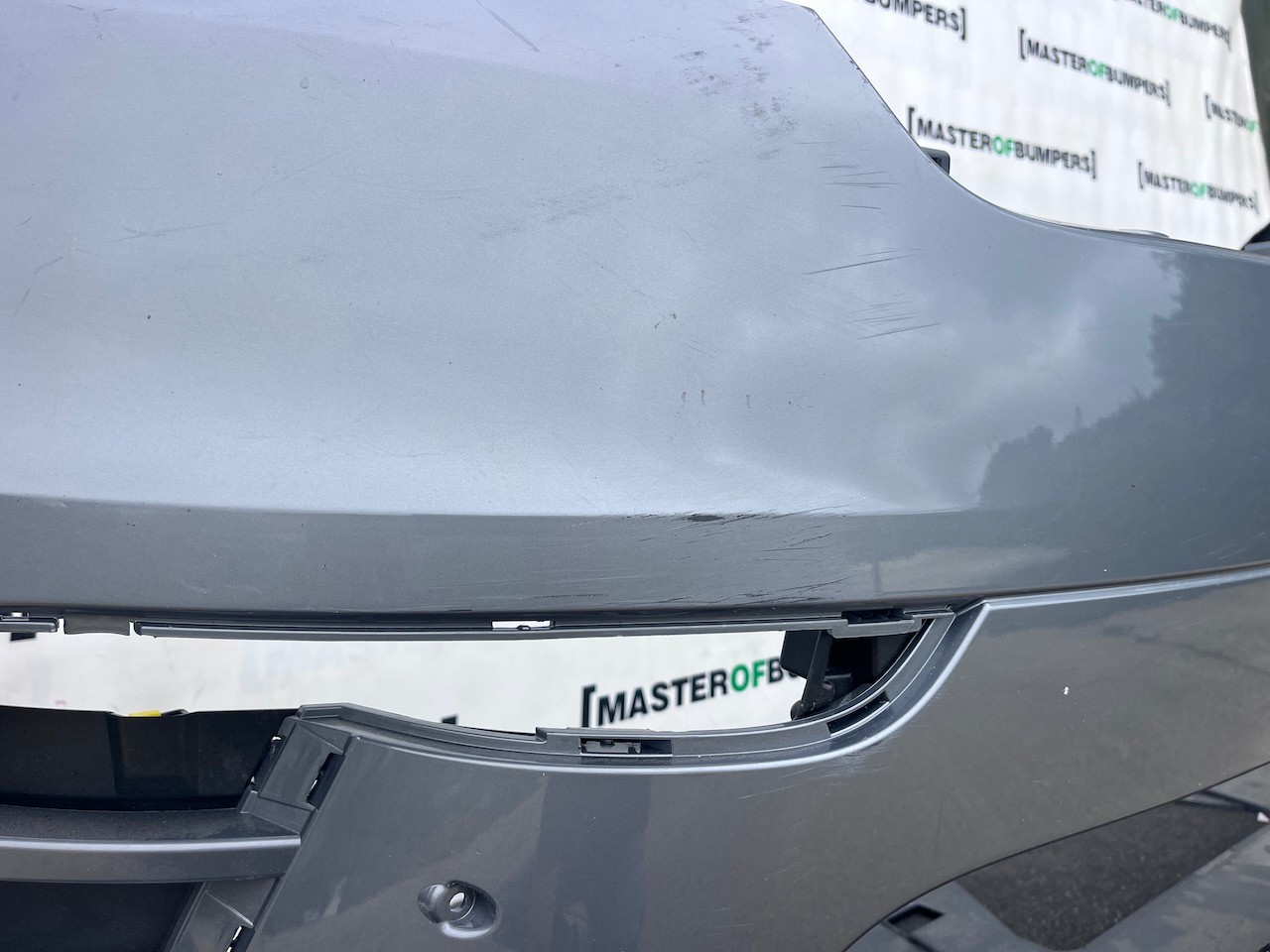 Range Rover Velar R-dynamic Hse Suv 2019-2023 Front Bumper 6 Pdc Genuine [p766]