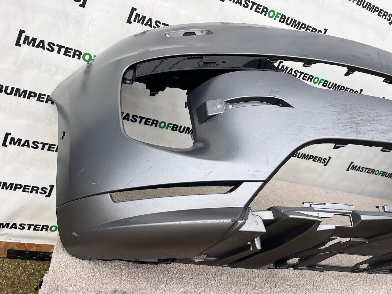 Range Rover Sport L461 Suv 2022-2025 Front Bumper 6 Pdc + Jets Genuine [p320]