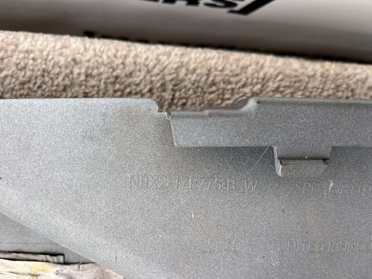 Range Rover Sport L461 Suv 2022-2025 Front Bumper 6 Pdc + Jets Genuine [p320]