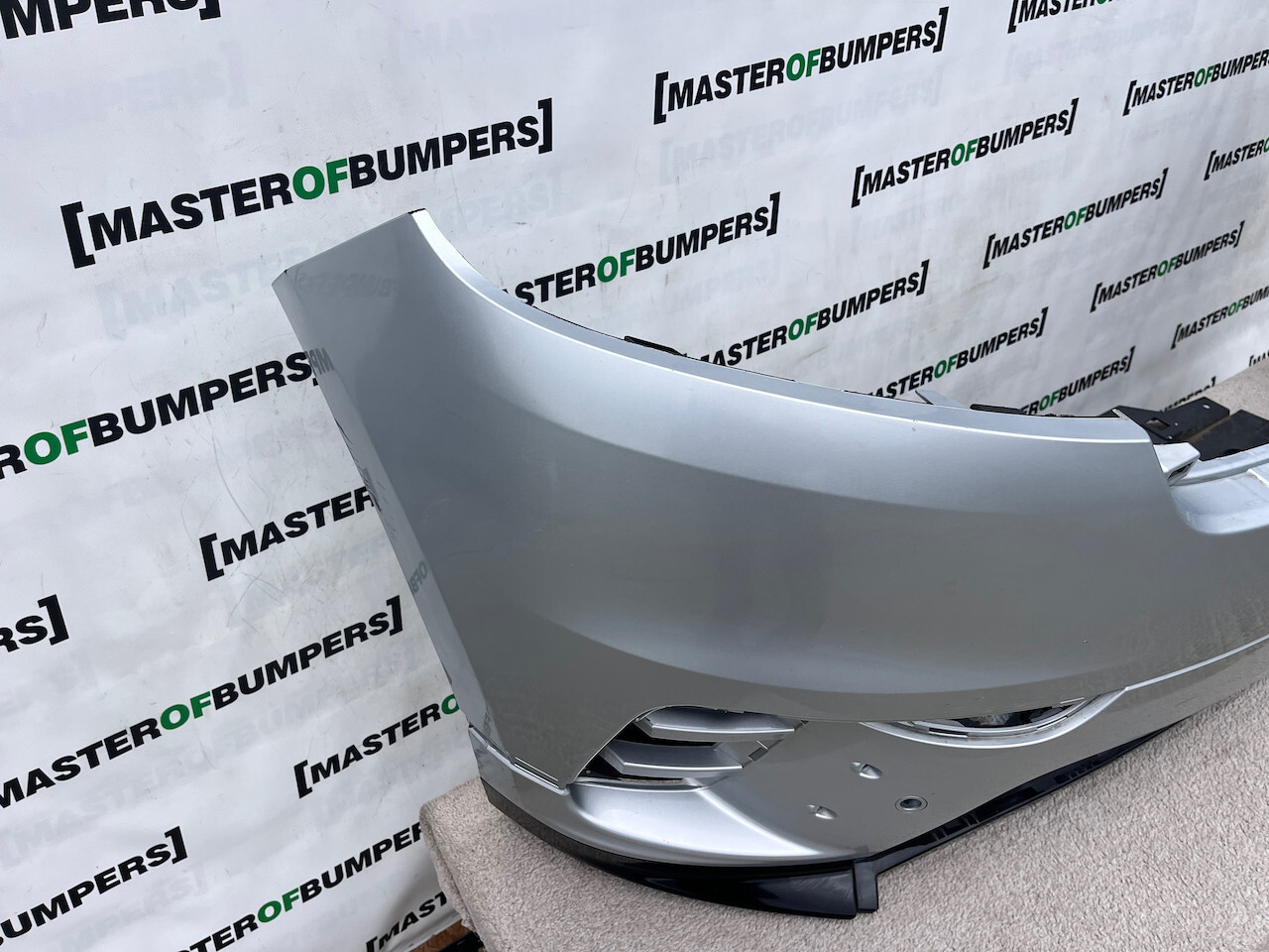 Range Rover Velar Dynamic Hse Suv 2019-2023 Front Bumper 4 Pdc Genuine [p408]