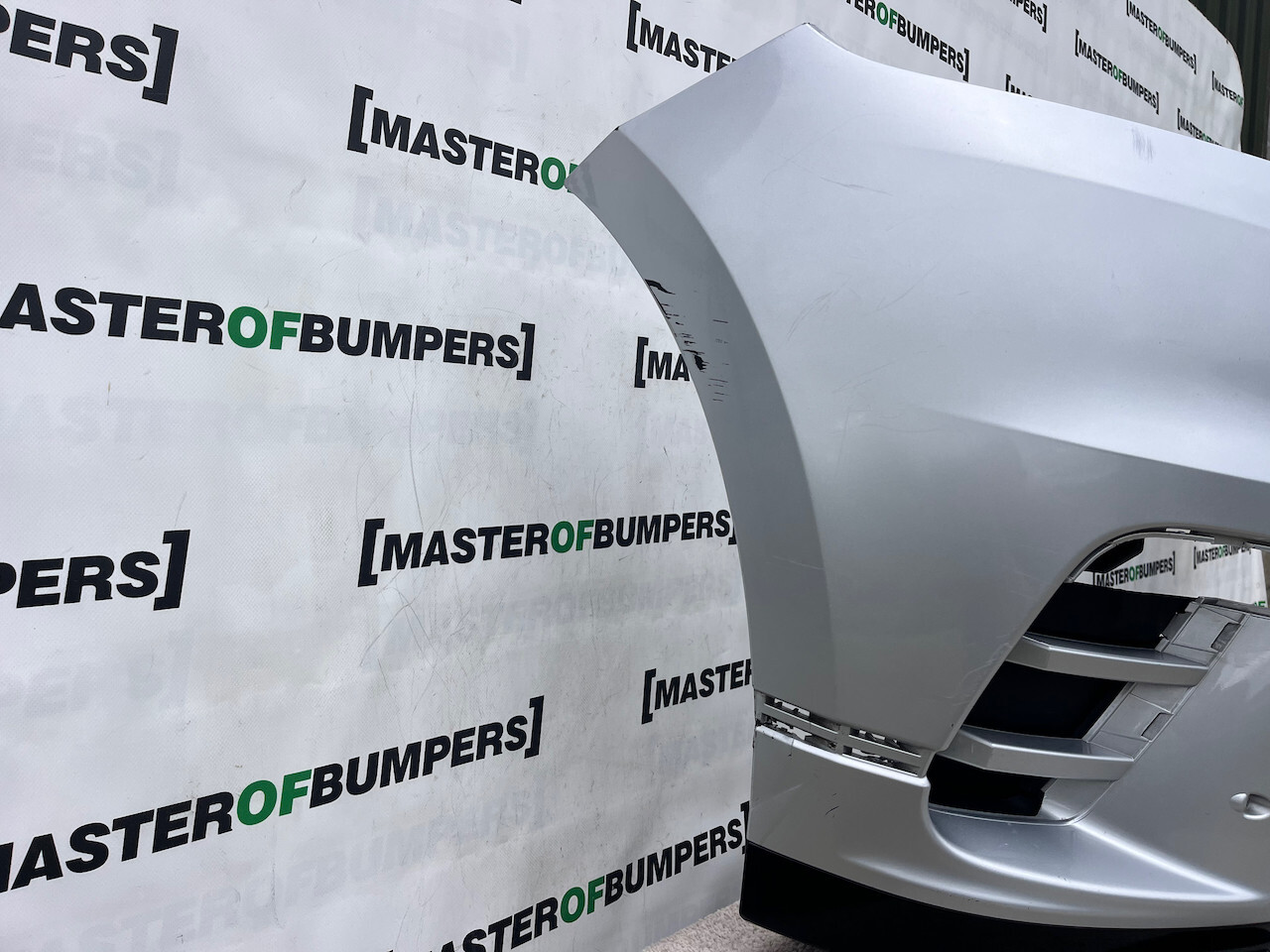 Range Rover Velar Dynamic Hse Suv 2019-2023 Front Bumper 4 Pdc Genuine [p408]