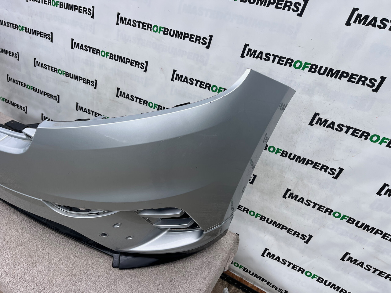 Range Rover Velar Dynamic Hse Suv 2019-2023 Front Bumper 4 Pdc Genuine [p408]