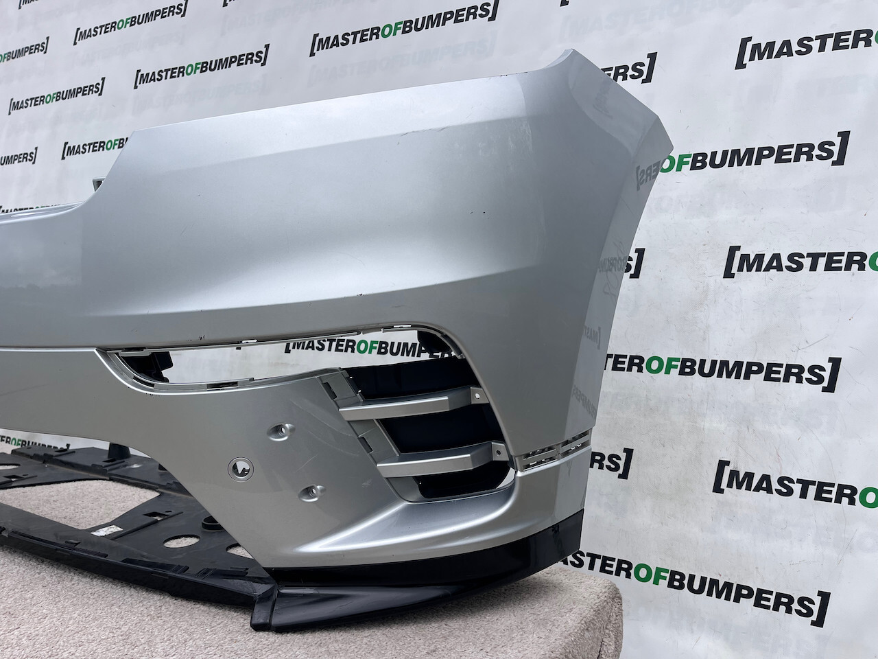 Range Rover Velar Dynamic Hse Suv 2019-2023 Front Bumper 4 Pdc Genuine [p408]