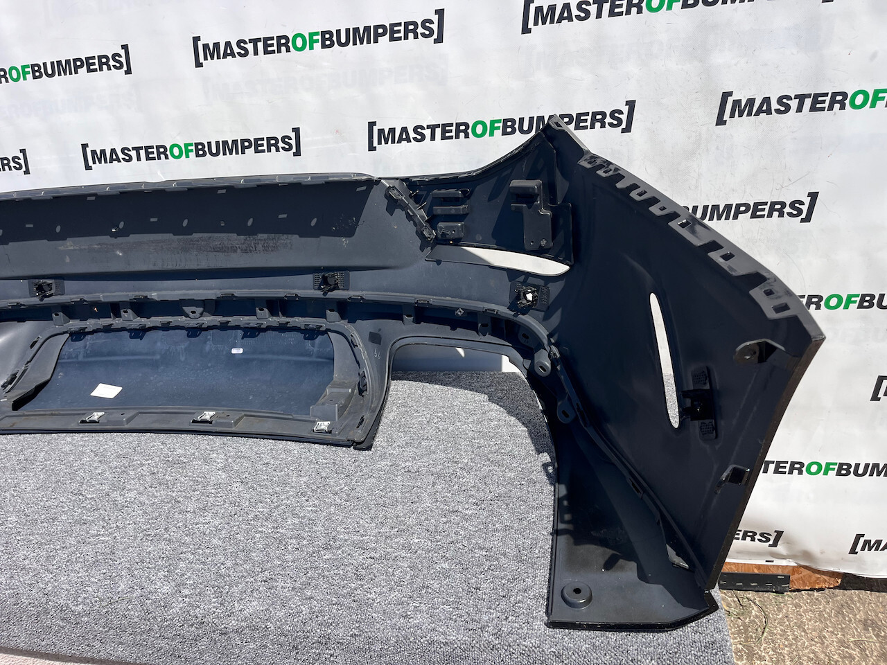 Range Rover Sport Svr Sv 2024-on Rear Bumper 6 Pdc Black Genuine [p404]