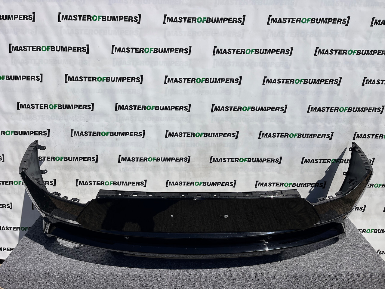 Range Rover Sport Svr Sv 2024-on Rear Bumper 6 Pdc Black Genuine [p404]
