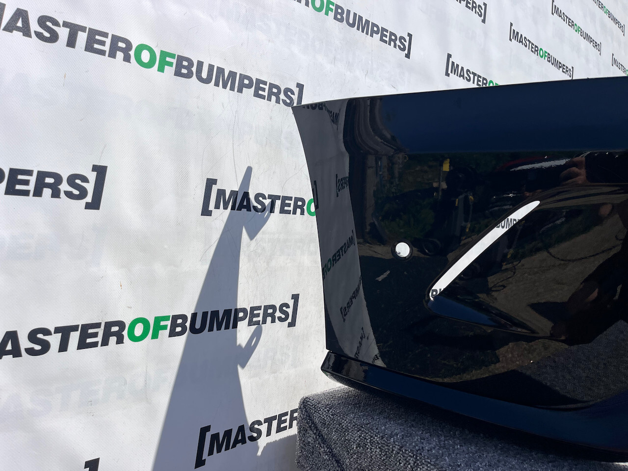 Range Rover Sport Svr Sv 2024-on Rear Bumper 6 Pdc Black Genuine [p404]