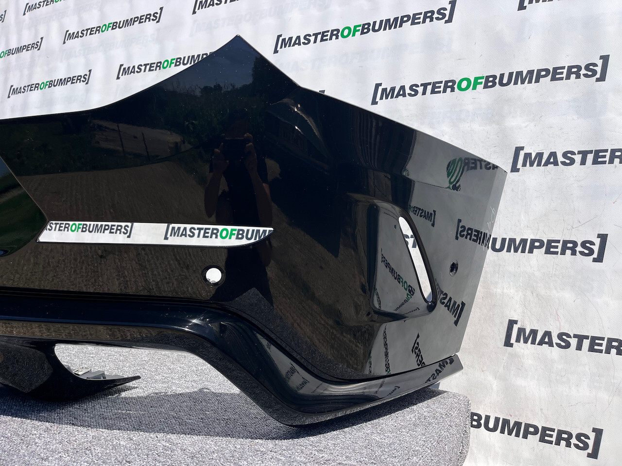 Range Rover Sport Svr Sv 2024-on Rear Bumper 6 Pdc Black Genuine [p404]