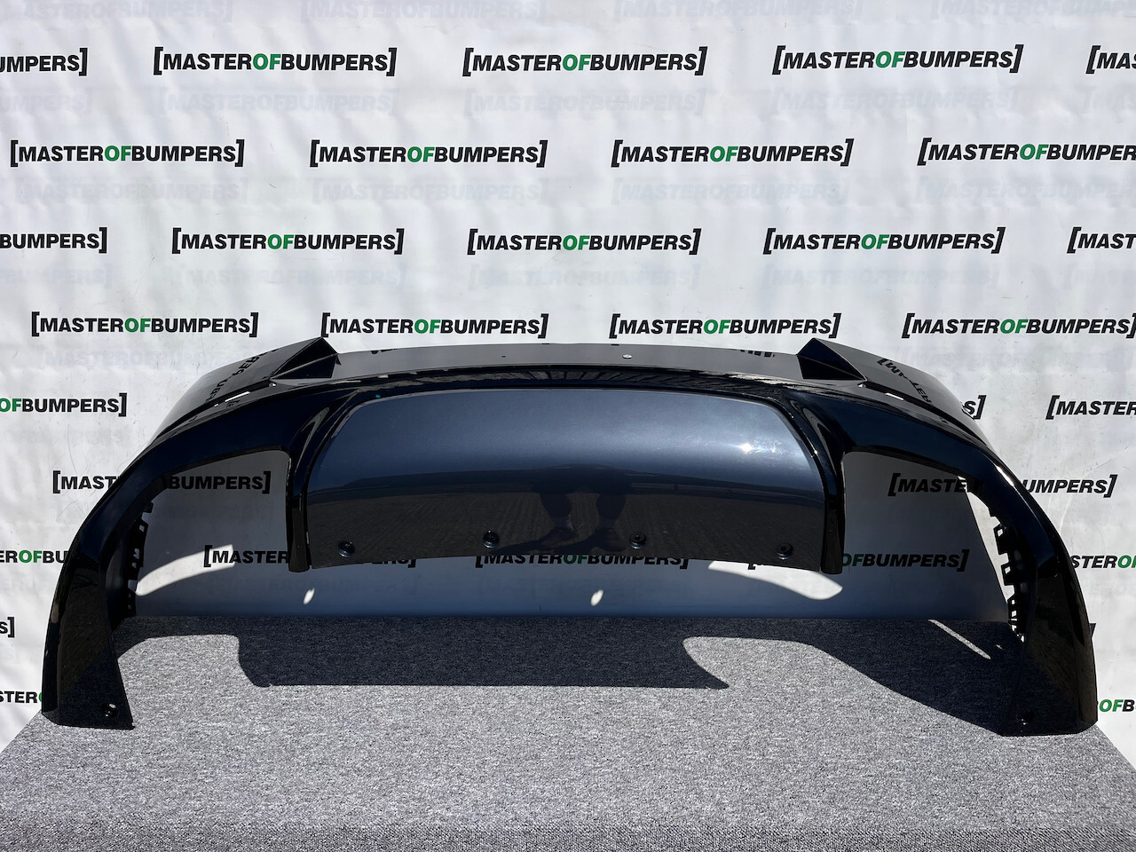 Range Rover Sport Svr Sv 2024-on Rear Bumper 6 Pdc Black Genuine [p404]