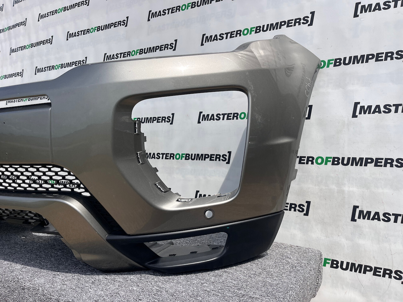 Range Rover Evoque Dynamic Hse Lift 2015-2018 Front Bumper 4 Pdc Genuine [p453]