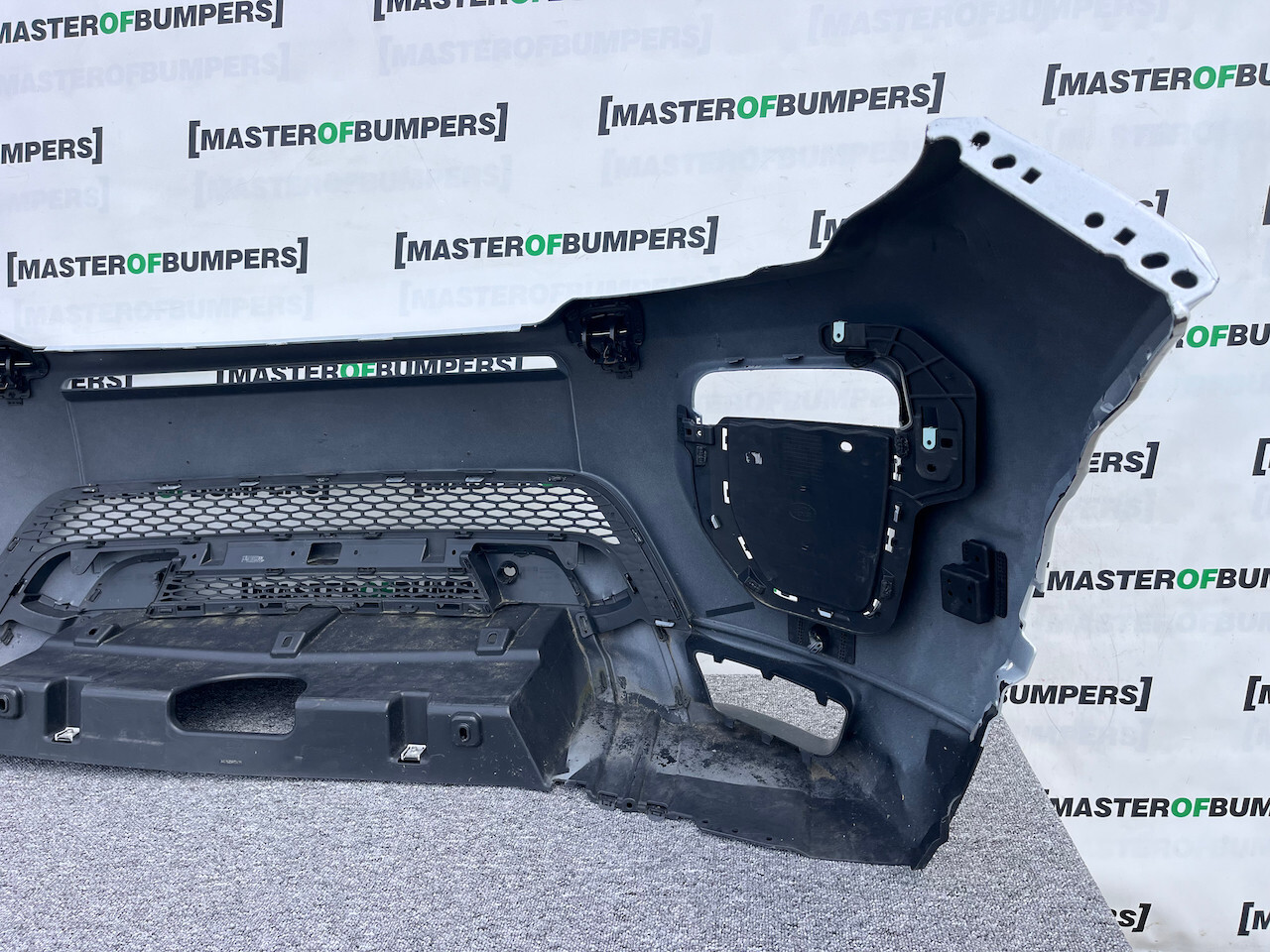 Range Rover Evoque Dynamic Hse Lift 2015-2018 Front Bumper 4 Pdc Genuine [p452]
