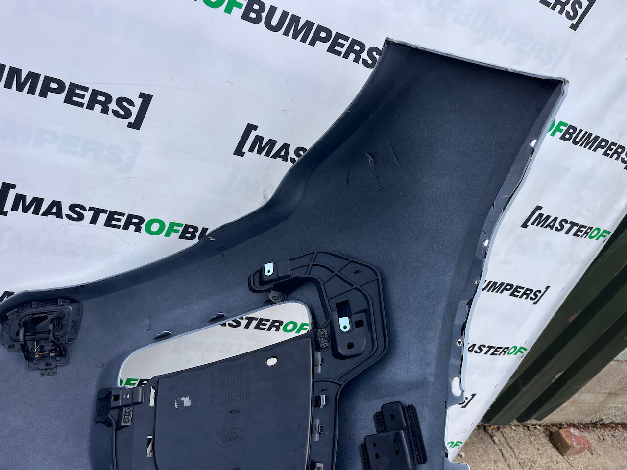 Range Rover Evoque Dynamic Hse Lift 2015-2018 Front Bumper 4 Pdc Genuine [p452]