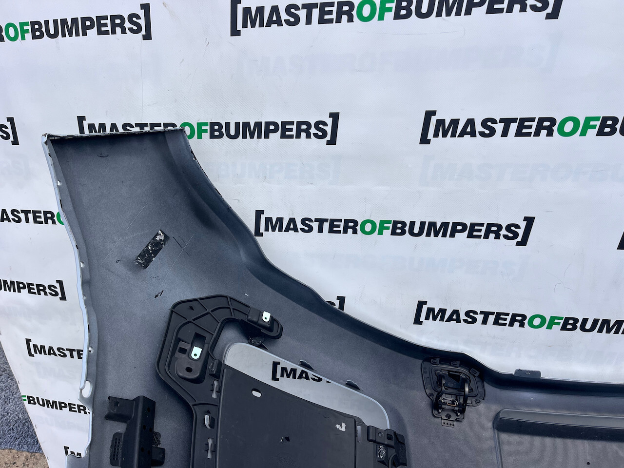 Range Rover Evoque Dynamic Hse Lift 2015-2018 Front Bumper 4 Pdc Genuine [p452]