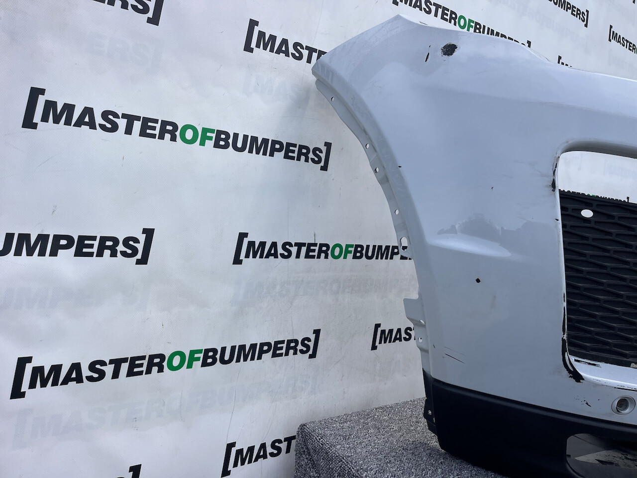 Range Rover Evoque Dynamic Hse Lift 2015-2018 Front Bumper 4 Pdc Genuine [p452]