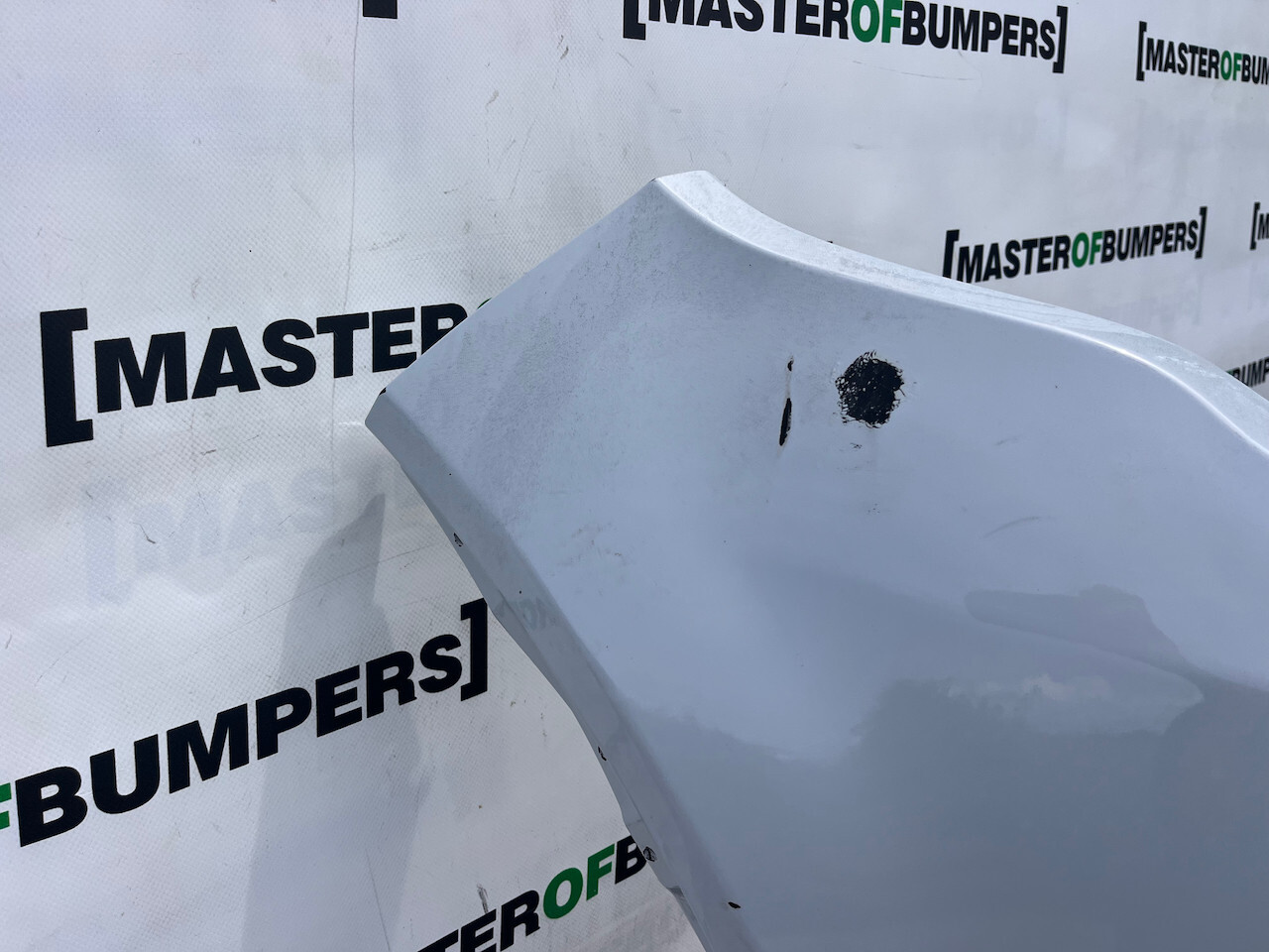 Range Rover Evoque Dynamic Hse Lift 2015-2018 Front Bumper 4 Pdc Genuine [p452]