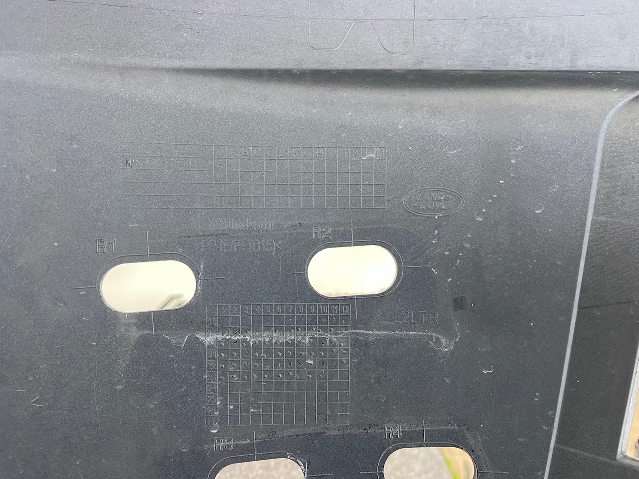 Range Rover Evoque R-dynamic Hse 2019-2023 Front Bumper 4 Pdc Genuine [p545]