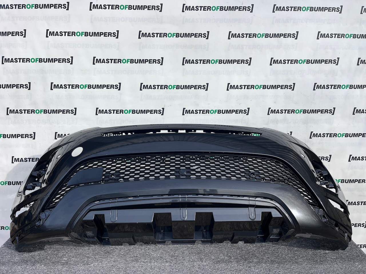 Range Rover Evoque R-dynamic Hse 2019-2023 Front Bumper 4 Pdc Genuine [p545]