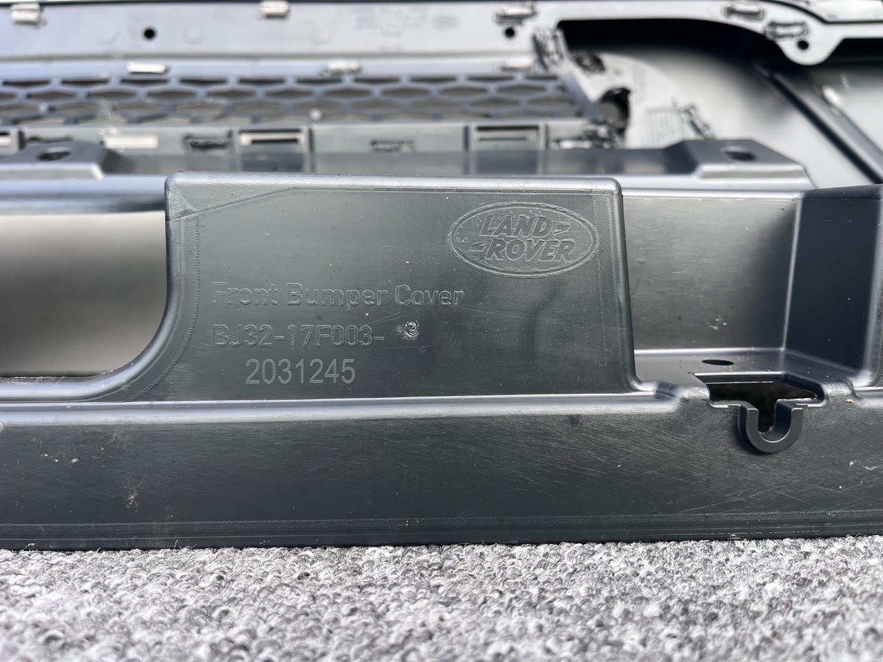 Range Rover Evoque Se Mk1 2011-2015 Front Bumper 4 Pdc+jets Genuine [p550]