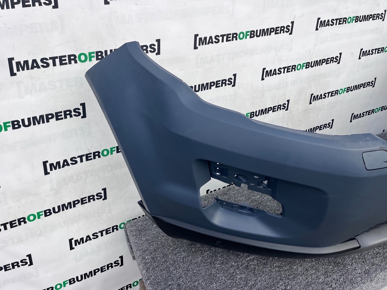 Range Rover Evoque Se Mk1 2011-2015 Front Bumper 4 Pdc+jets Genuine [p550]