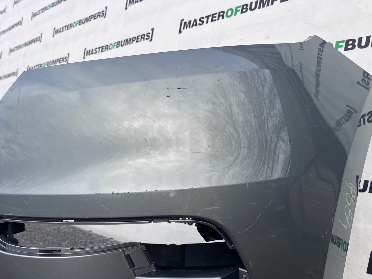 Range Rover Velar Dynamic Hse 2019-23 Front Bumper 4 Pdc No Jets Genuine [p554]