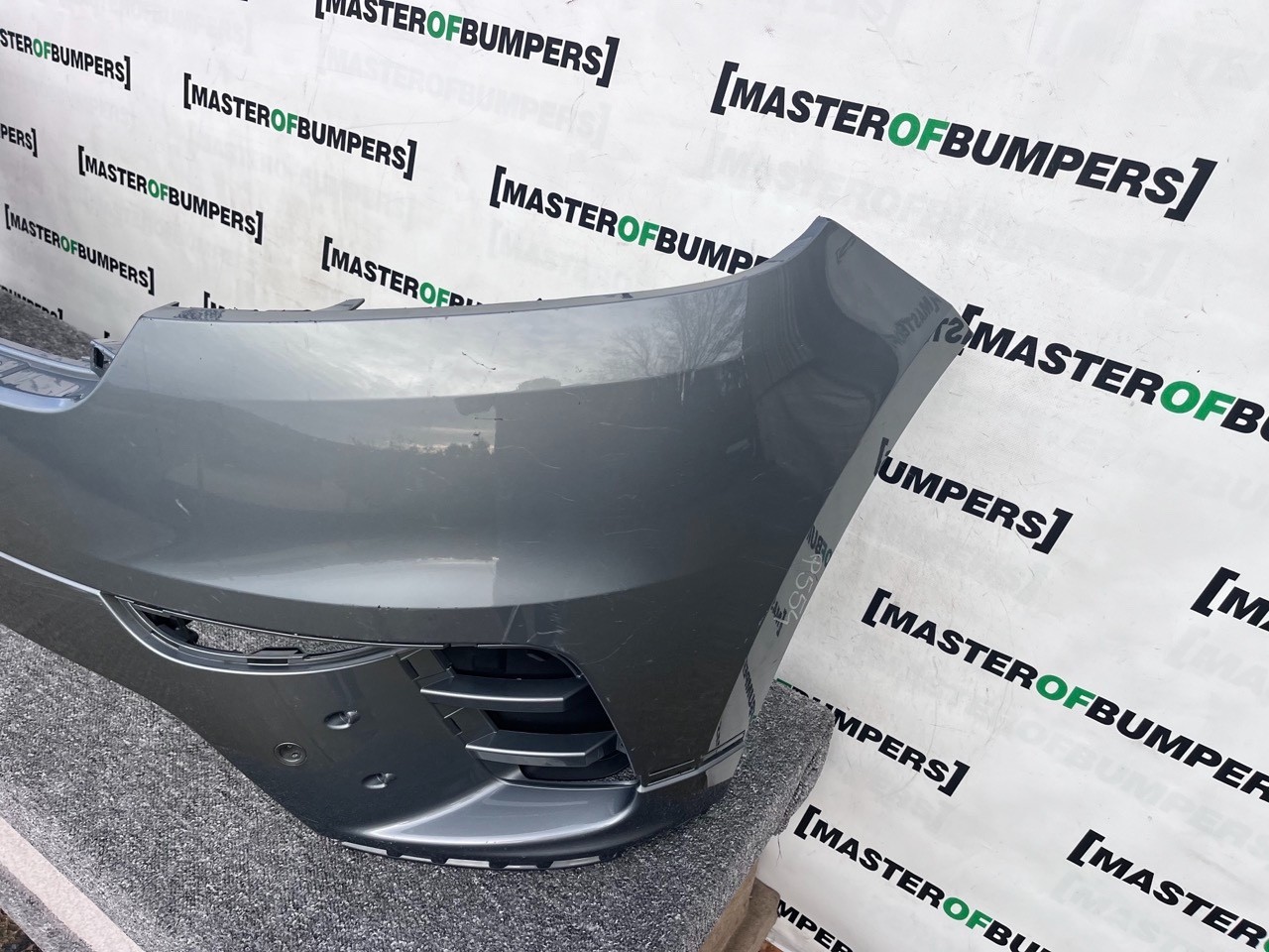 Range Rover Velar Dynamic Hse 2019-23 Front Bumper 4 Pdc No Jets Genuine [p554]