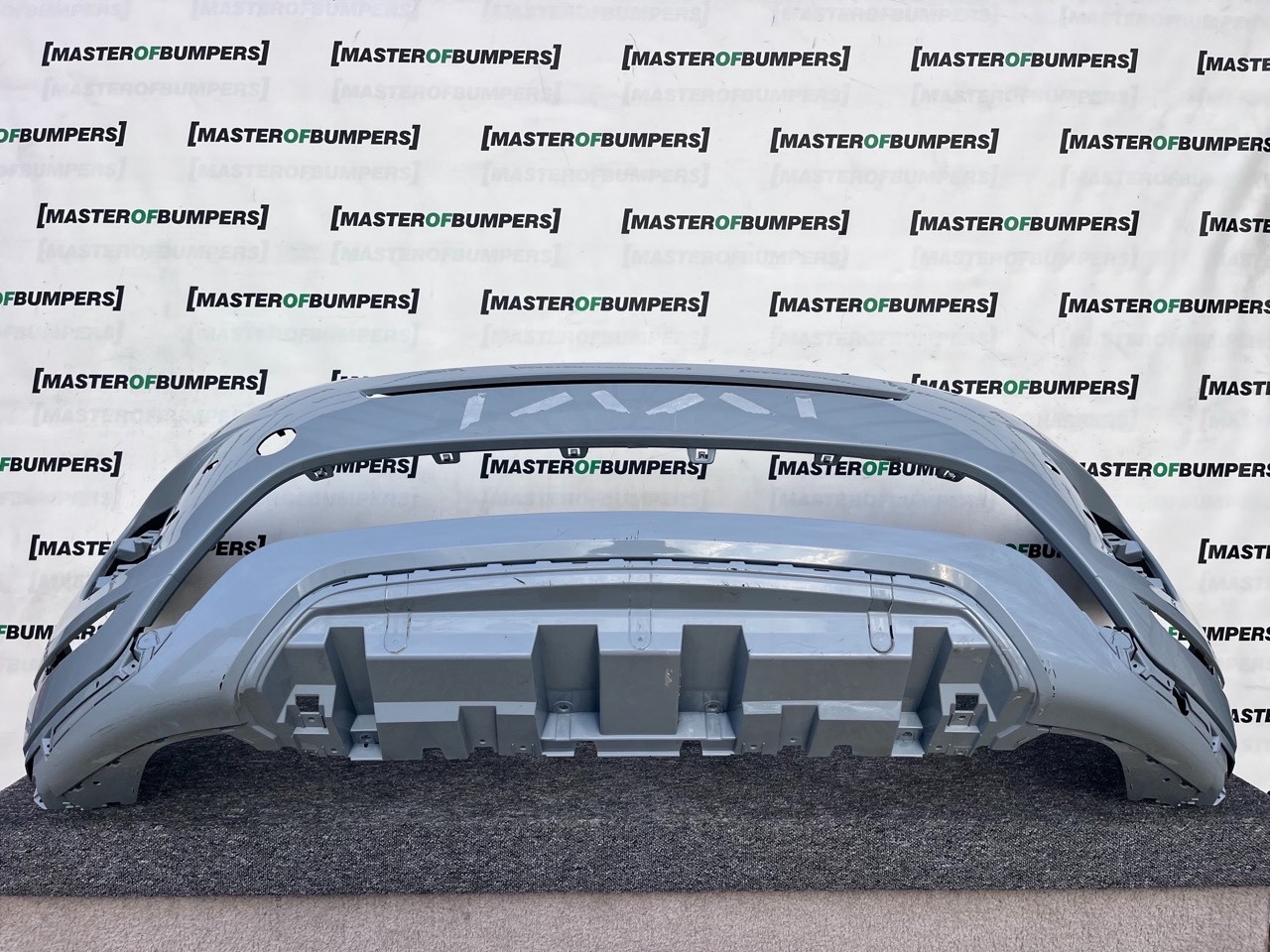 Range Rover Evoque R-dynamic Hse 2019-2023 Front Bumper 4 Pdc Genuine [p547]