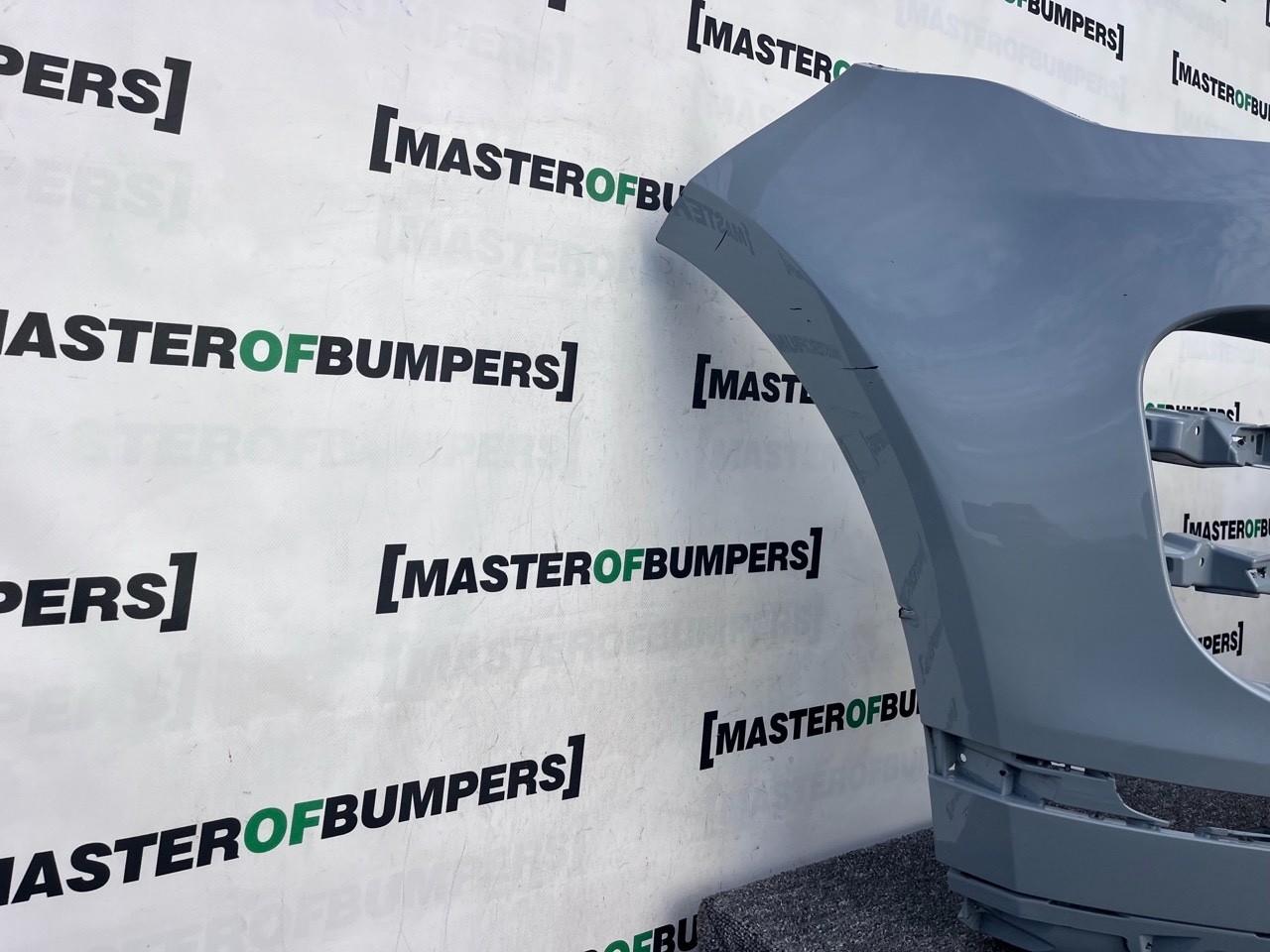 Range Rover Evoque R-dynamic Hse 2019-2023 Front Bumper 4 Pdc Genuine [p547]