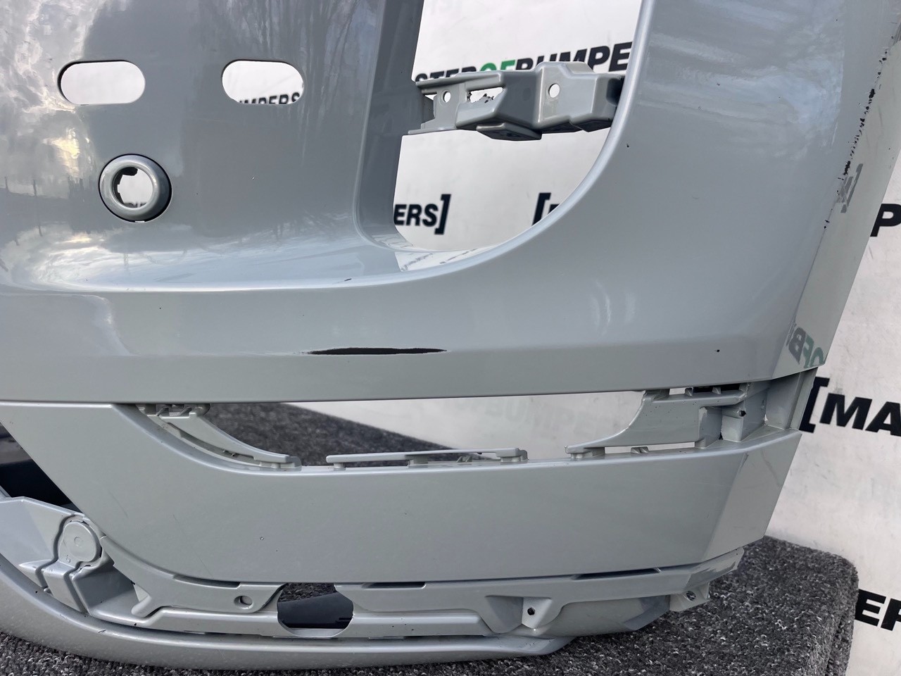 Range Rover Evoque R-dynamic Hse 2019-2023 Front Bumper 4 Pdc Genuine [p547]