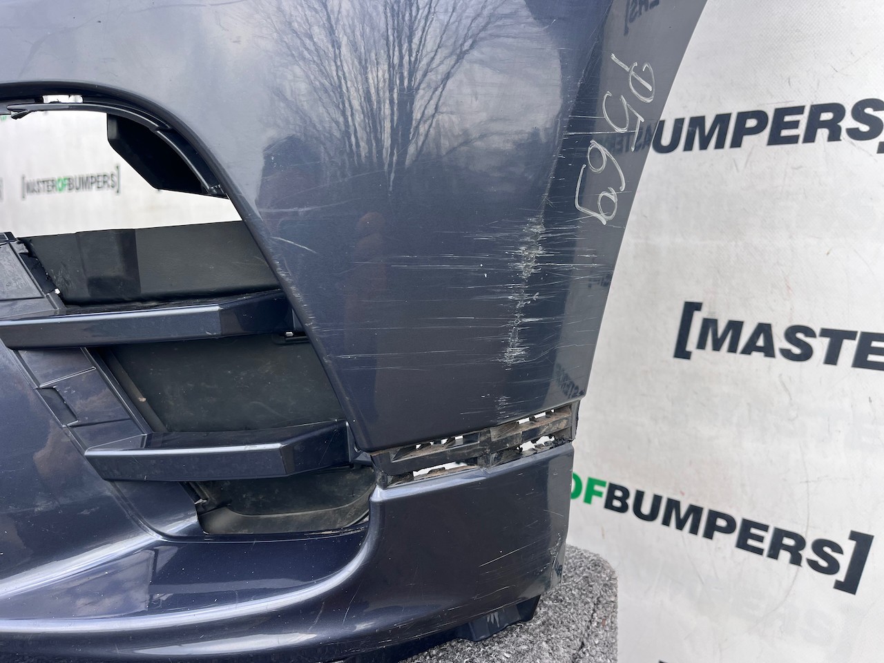 Range Rover Velar R Dynamic Hse 2019-2023 Front Bumper 4 Pdc Genuine [p569]