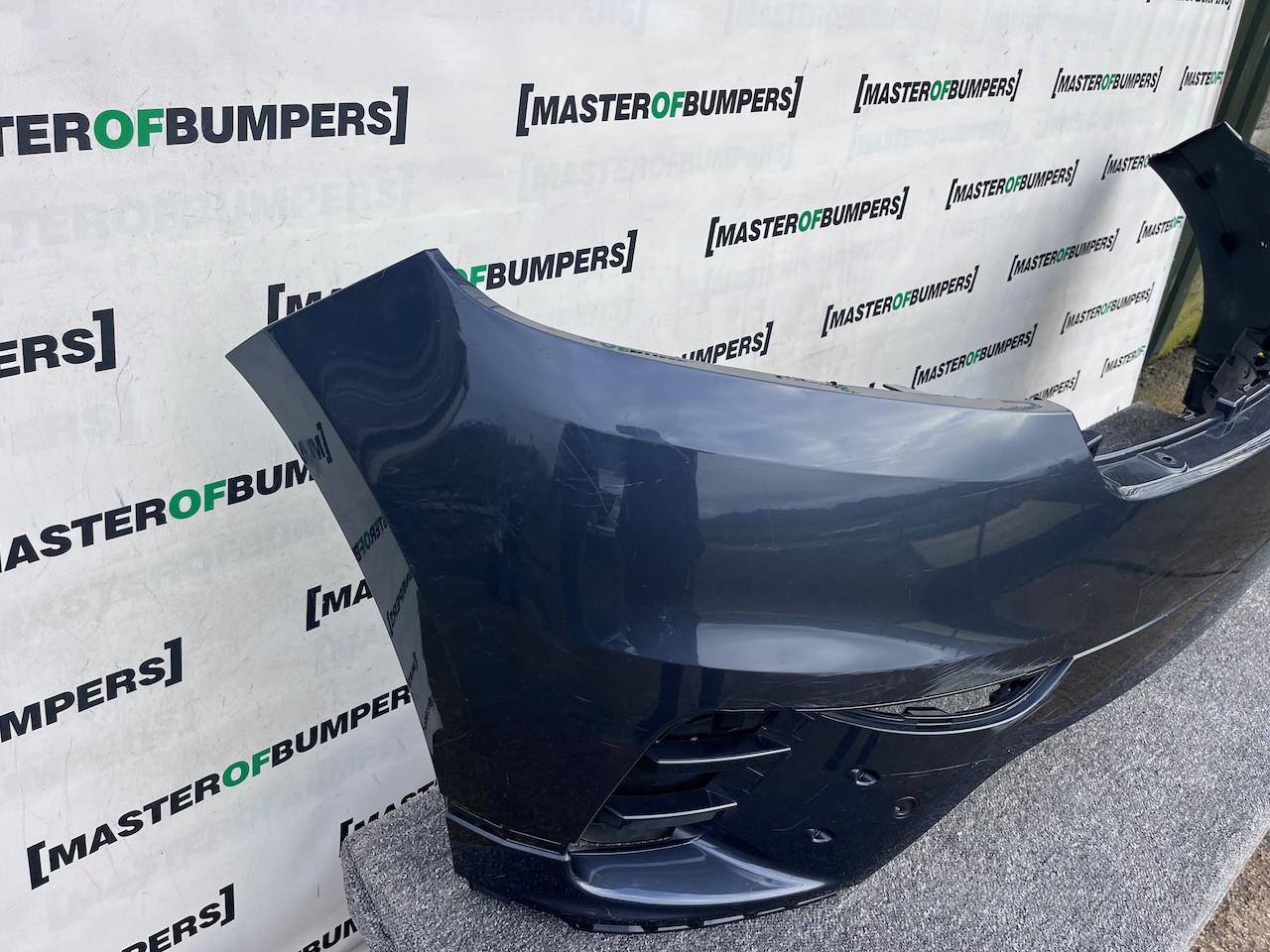 Range Rover Velar R Dynamic Hse 2019-2023 Front Bumper 4 Pdc Genuine [p569]