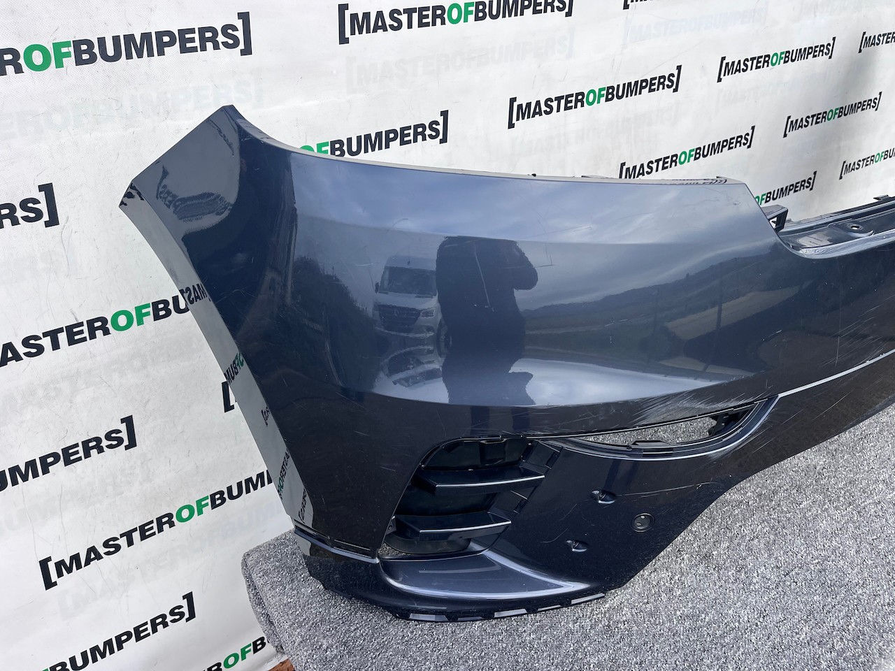 Range Rover Velar R Dynamic Hse 2019-2023 Front Bumper 4 Pdc Genuine [p569]