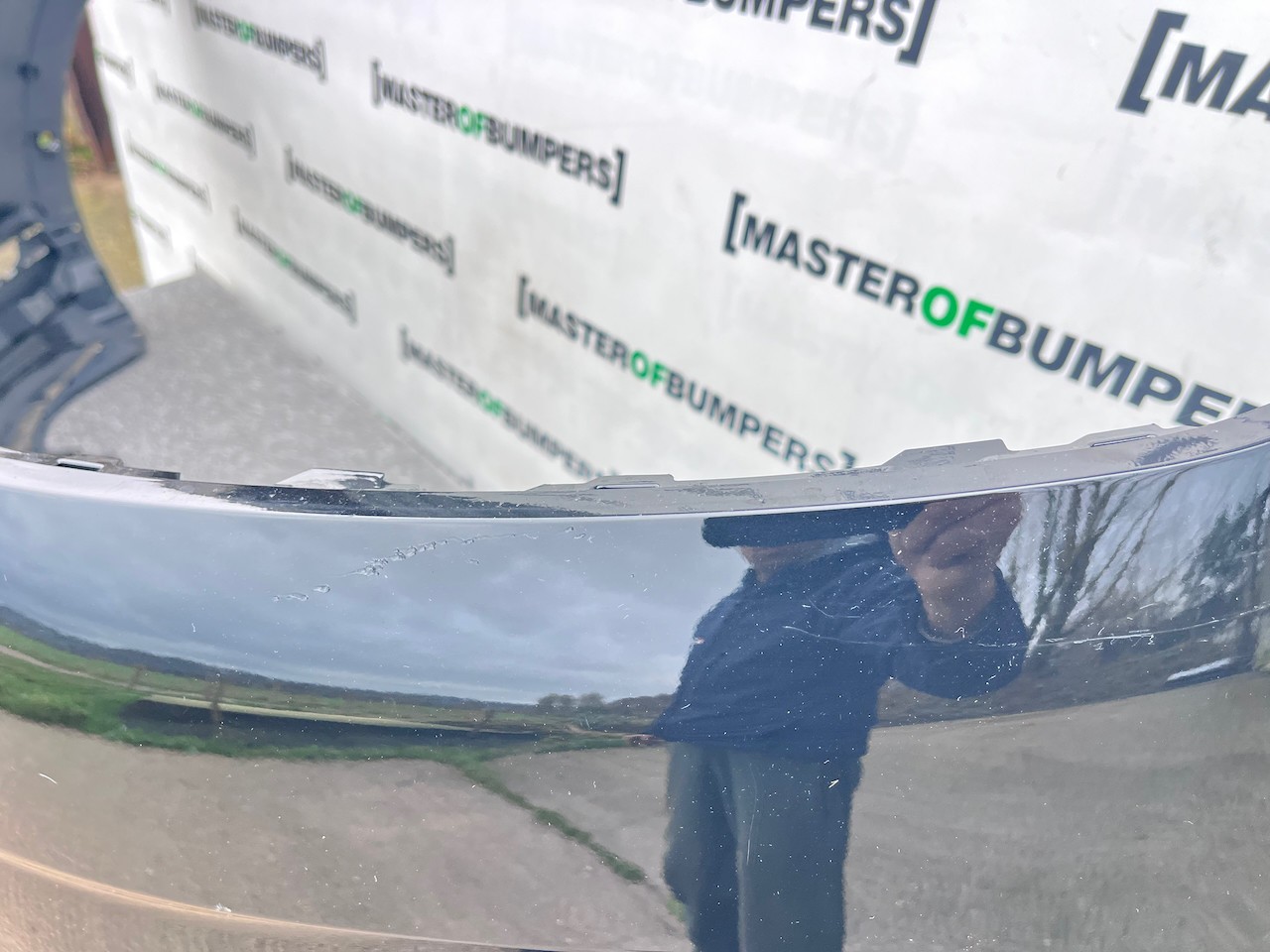 Range Rover Evoque R-dynamic Hse 2019-2023 Front Bumper 6 Pdc Genuine [p577]