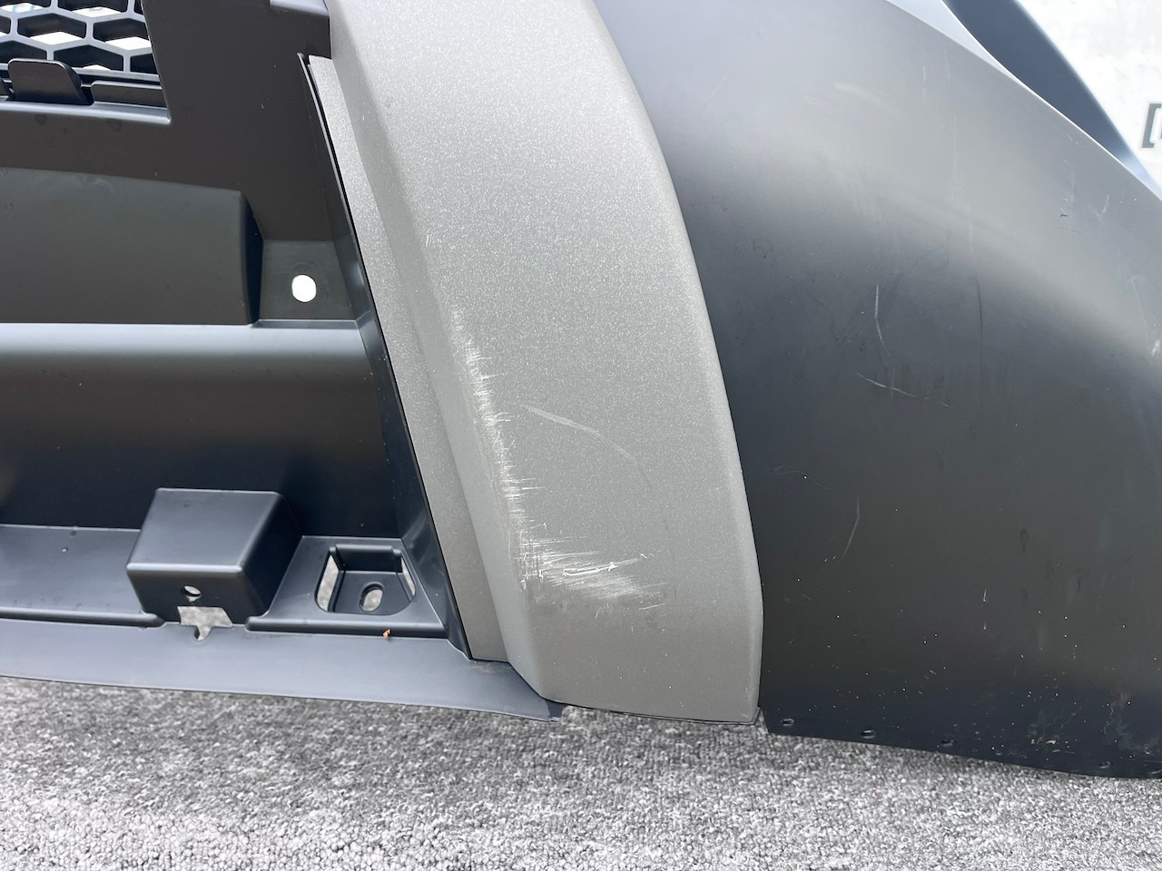 Range Rover Evoque Se Mk1 2011-2015 Front Bumper 4 Pdc No Jets Genuine [p590]