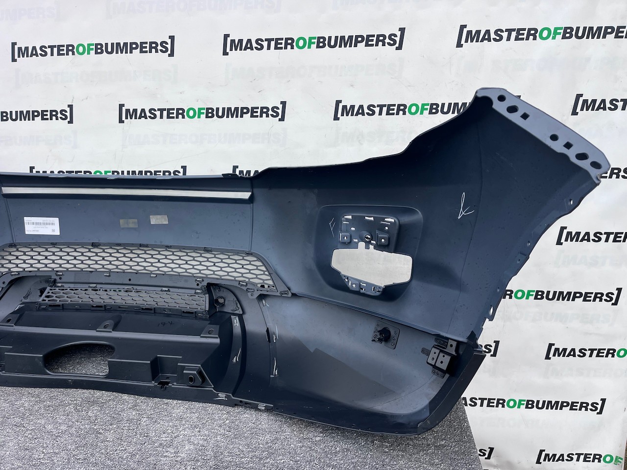 Range Rover Evoque Se Mk1 2011-2015 Front Bumper 4 Pdc No Jets Genuine [p590]