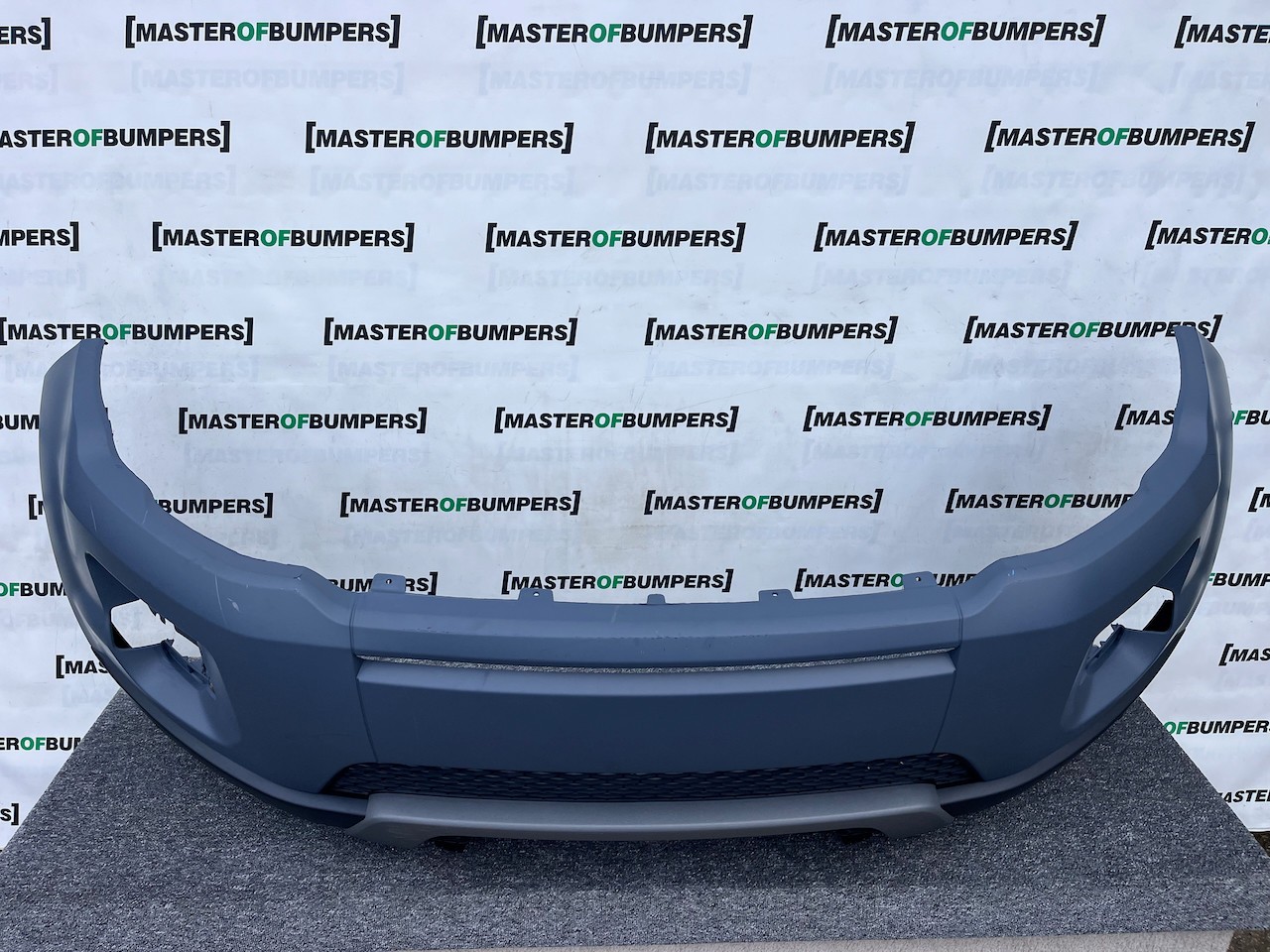 Range Rover Evoque Se Mk1 2011-2015 Front Bumper 4 Pdc No Jets Genuine [p591]