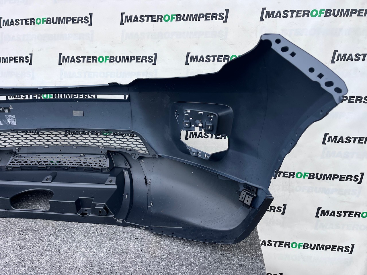 Range Rover Evoque Se Mk1 2011-2015 Front Bumper No Pdc No Jets Genuine [p593]