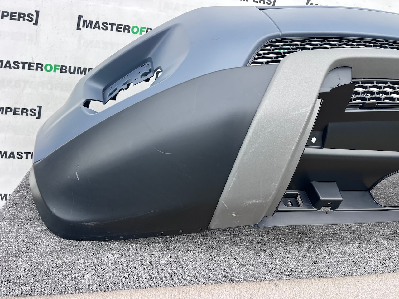 Range Rover Evoque Se Mk1 2011-2015 Front Bumper No Pdc No Jets Genuine [p593]