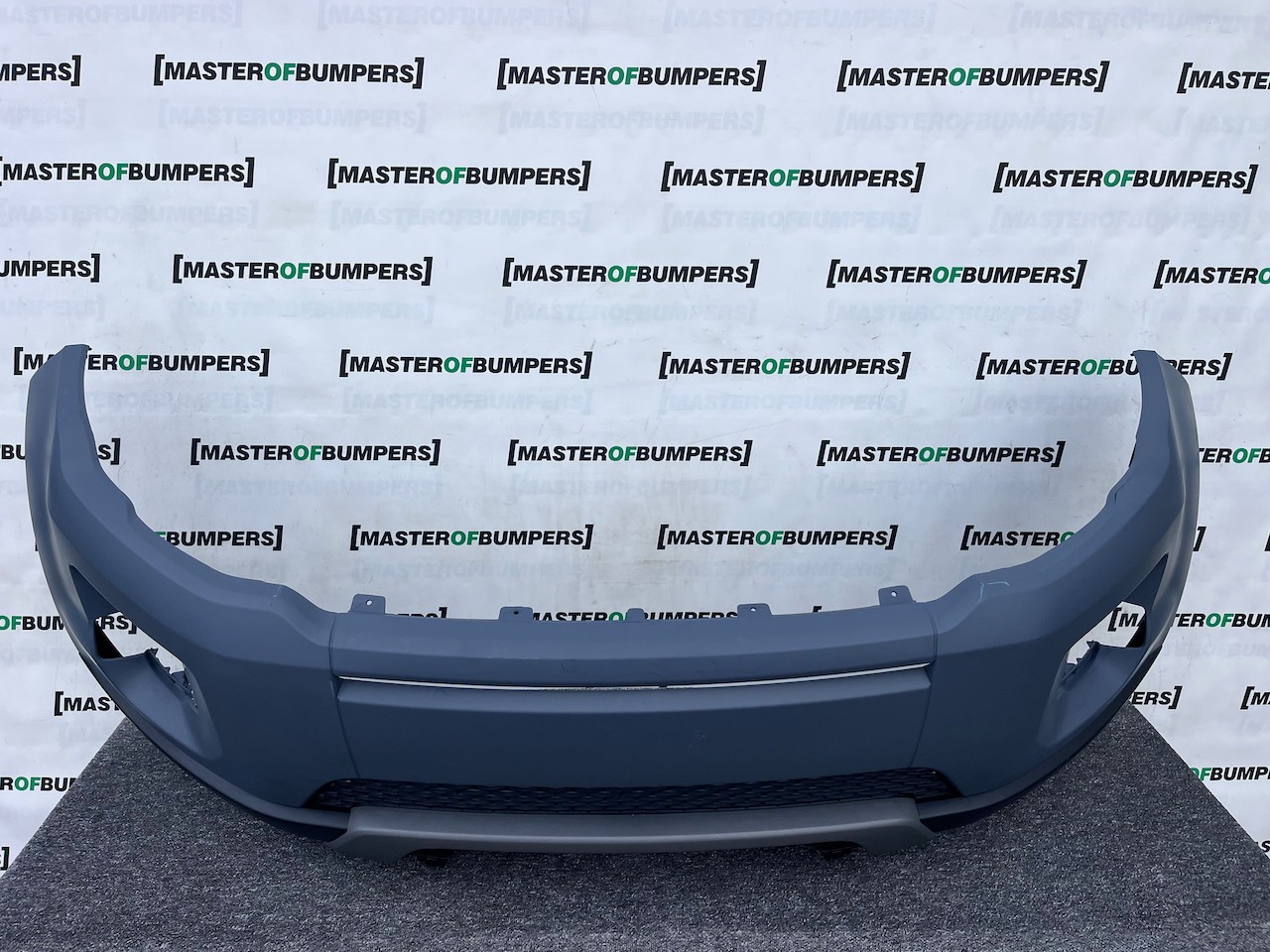 Range Rover Evoque Se Mk1 2011-2015 Front Bumper No Pdc No Jets Genuine [p594]