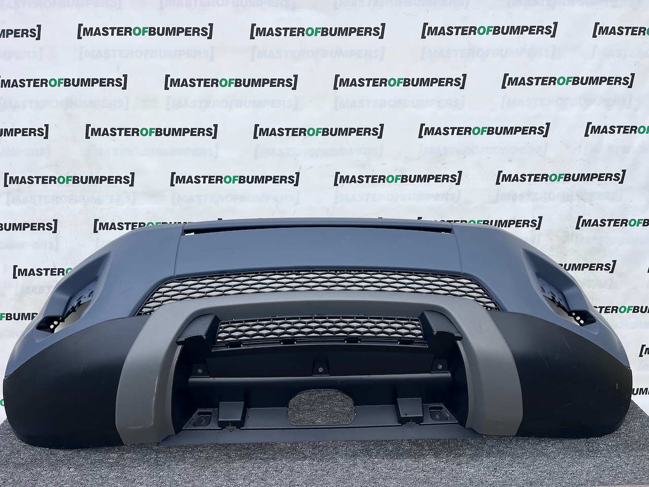 Range Rover Evoque Se Mk1 2011-2015 Front Bumper No Pdc No Jets Genuine [p594]