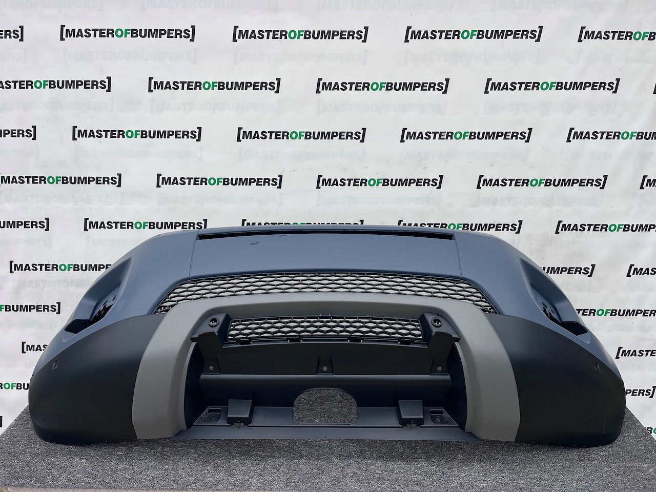 Range Rover Evoque Se Mk1 2011-2015 Front Bumper 4 Pdc +jets Genuine [p620]
